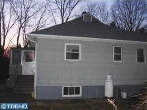 16 Peach Tree St, Jackson, NJ 08527