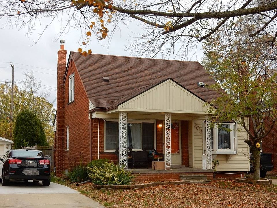 2nd image of 603 Moran Ave