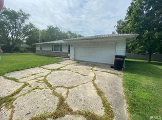 1601 W Sheffield Dr, Muncie, IN 47304
