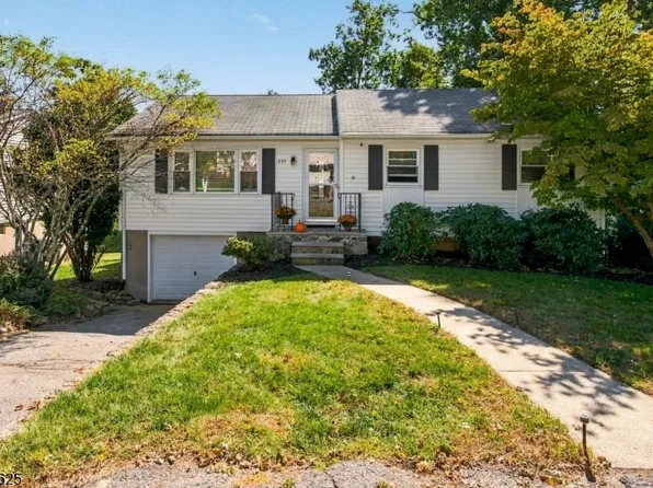 635 Bensel Dr, Mount Arlington Boro, NJ 07850