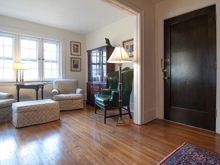 2449 Overlook Rd #2 — Photo 2