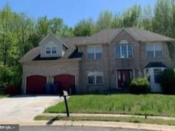 220 W Moyer Dr, Bear, DE 19701