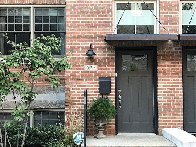 1st image of 525 Park Ave