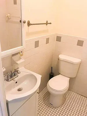 Rented by Urban Management & Development Inc | media 20