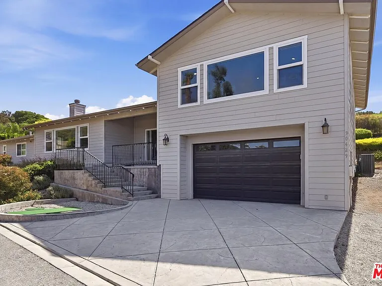 30429 Morning View Dr — Photo 1