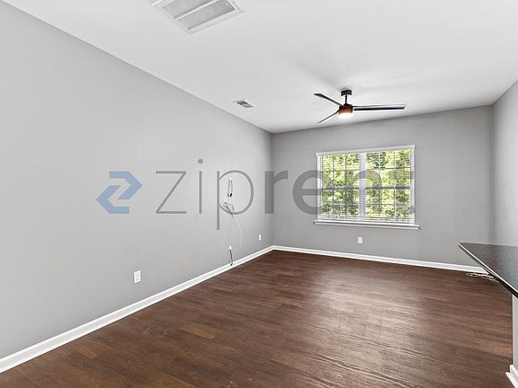 3rd image of 6111 Guildford Hill Ln