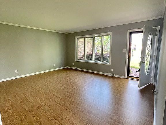 4th image of 616 Beresford Dr