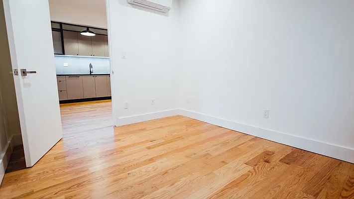 Rented by Nooklyn NYC LLC | media 35
