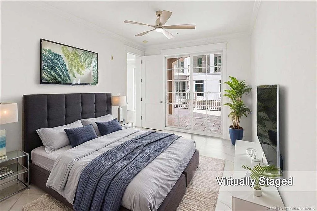 Building Photo - 47 SW Osceola St #206