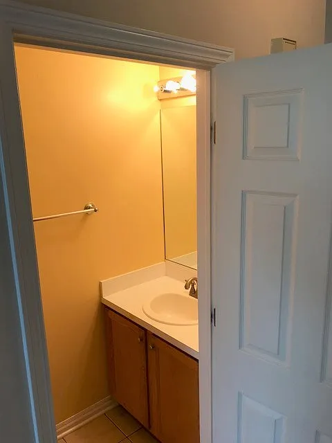 2 bed, 2.5 bath, 1450 sqft, $2,300 — Photo 4