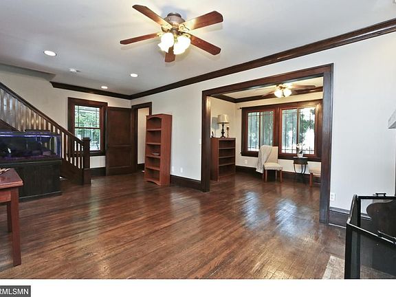 2nd image of 1906 Saint Clair Ave