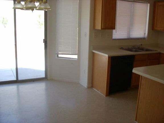 3rd image of 2652 Early Vista St
