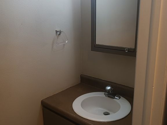 3rd image of 3034 Jacqueline Dr APT 6