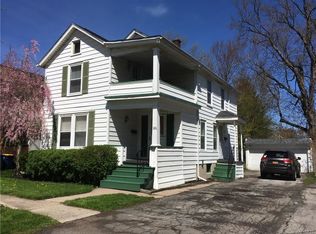 326 Chestnut St, Lockport, NY 14094