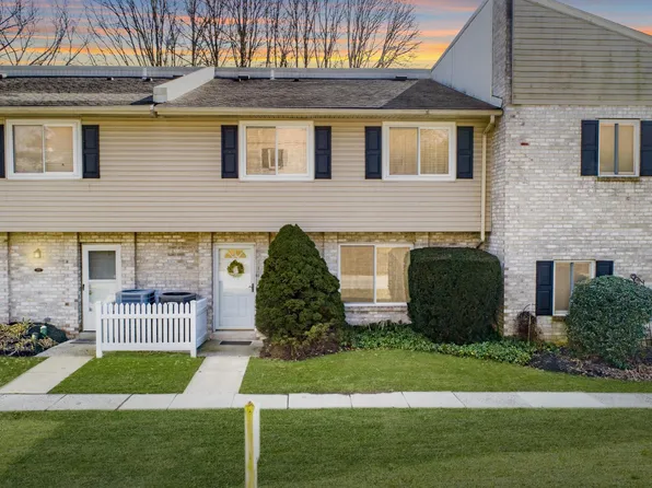 303 Village Walk, Exton, PA 19341