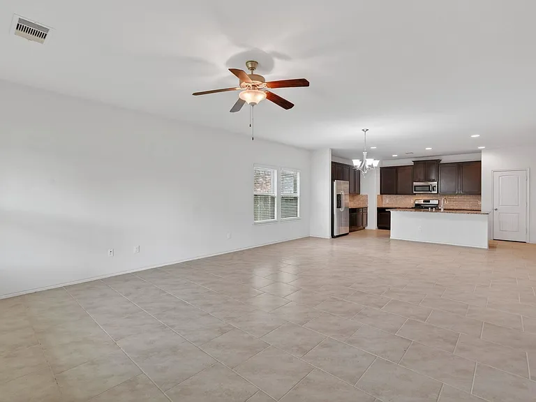 138 Meadow Grove Dr — Photo 22