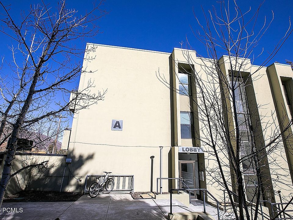 1st image of 1482 Empire Ave #203