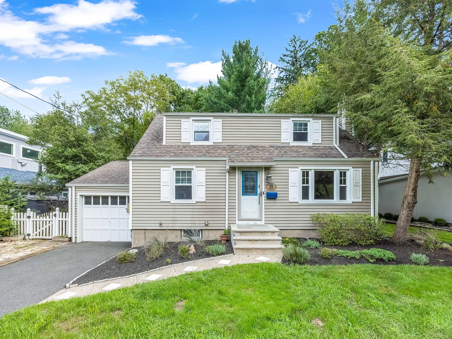 4 bed, $4,500 — Photo 2