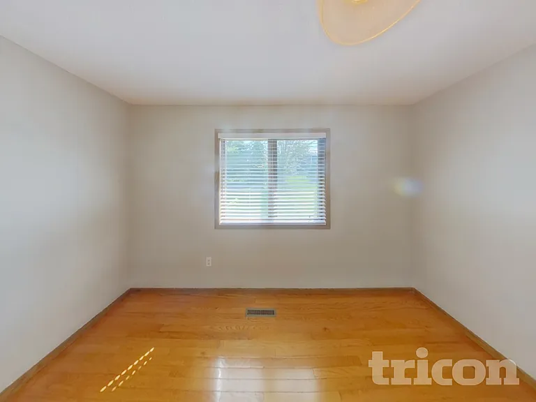 8903 Sequoia Rd — Photo 4