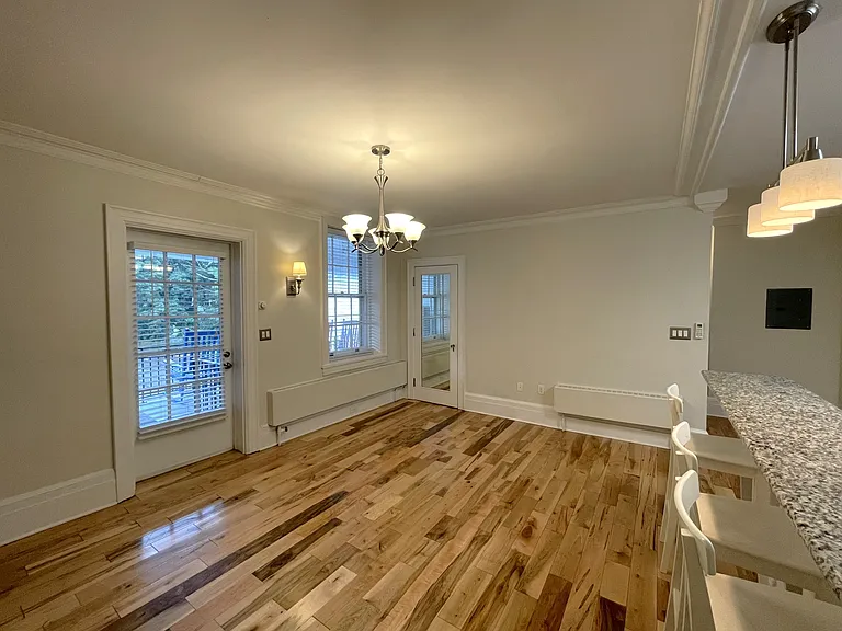 Kitchen/ Living Room