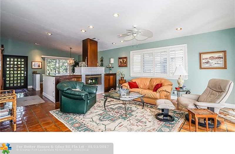 1st image of 1604 SE 10th St