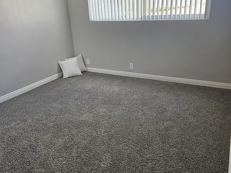 Malibu Apartments — Photo 22