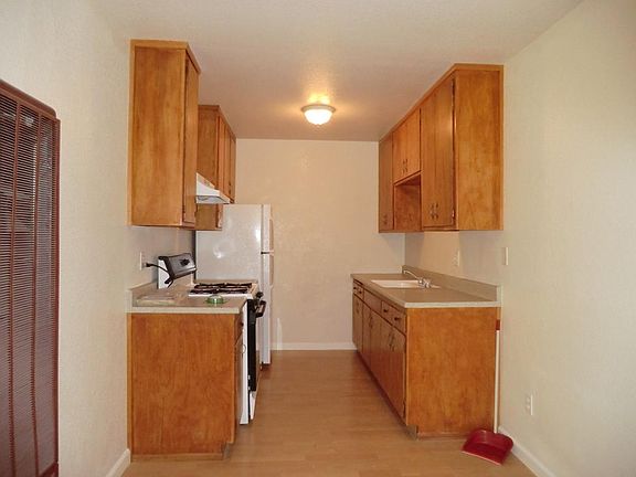 4th image of 1225 McKinley Dr APT 4