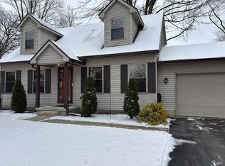 7958 George St, Lambertville, MI 48144