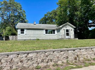 713 E Loomis St, Ludington, MI 49431