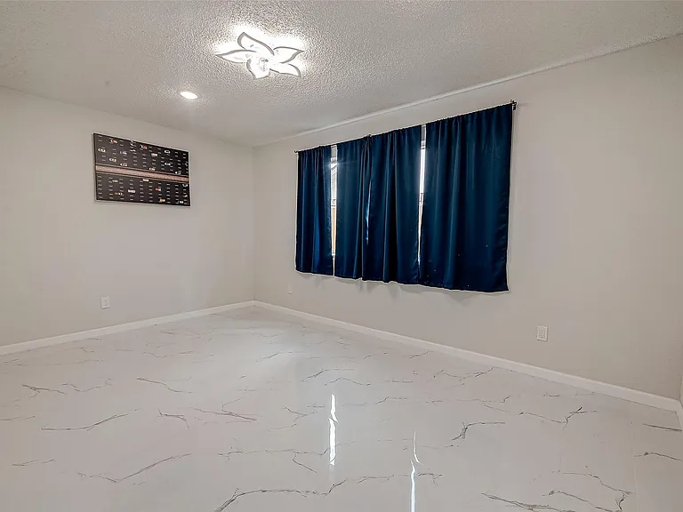12055 Fairpoint Dr — Photo 8