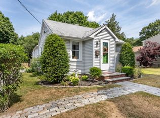 261 Centre Ave, Rockland, MA 02370