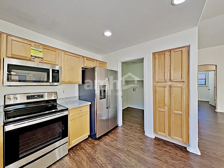 13984 N 134th Dr — Photo 5