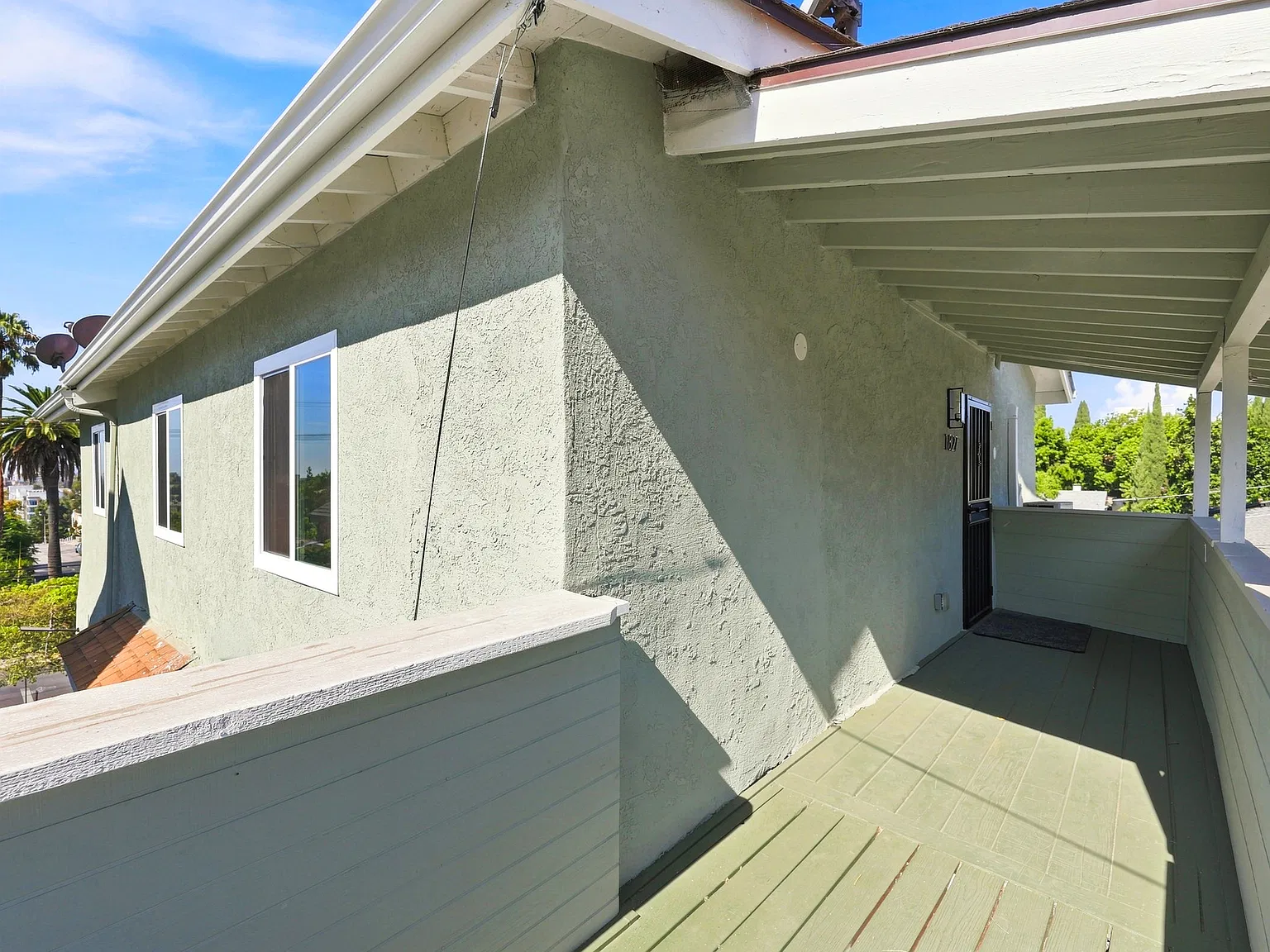 3 bed, $4,500 — Photo 1