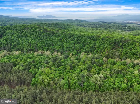 132 Ashton Woods Dr, Moorefield, WV 26836