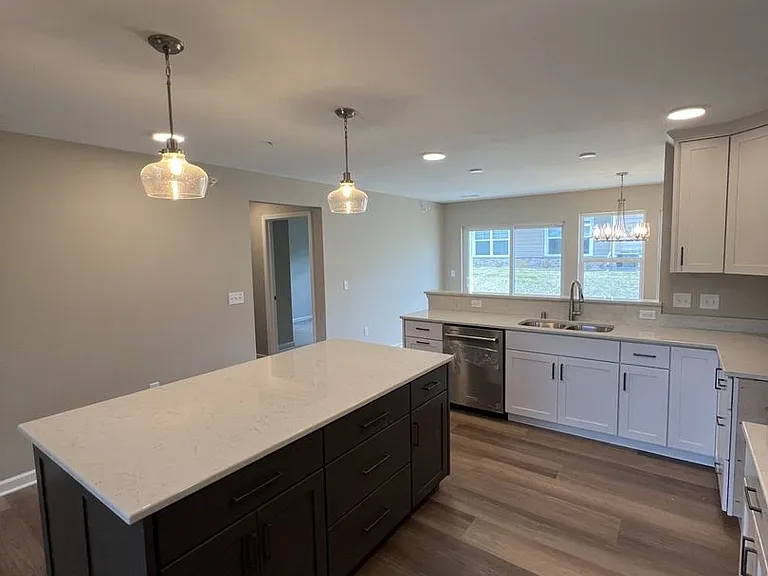 1063 Anchor Ave W — Photo 1