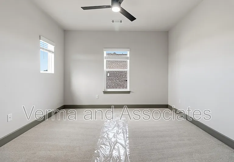930 Trestle Ln — Photo 30