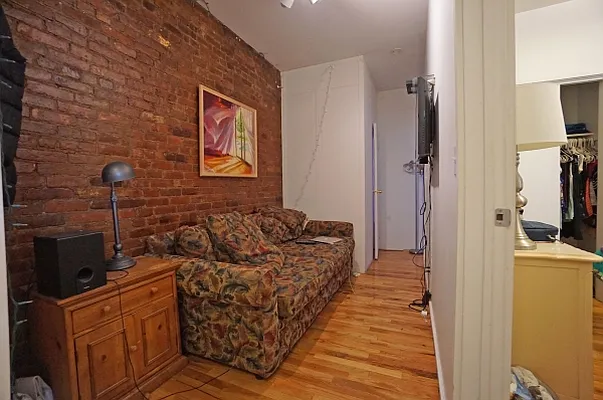 Rented by Citi Habitats | media 8