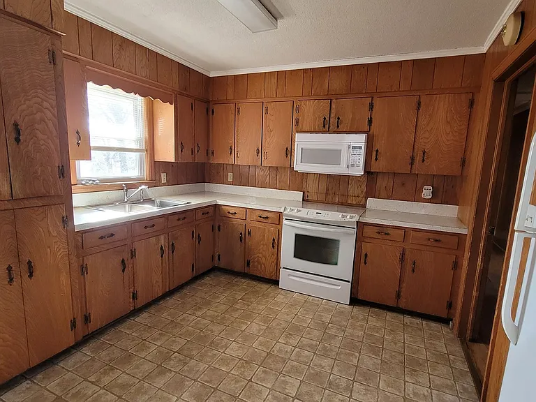 206 Columbia Ave — Photo 23