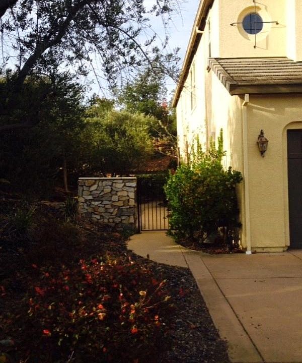 2nd image of 3028 Orbetello Way