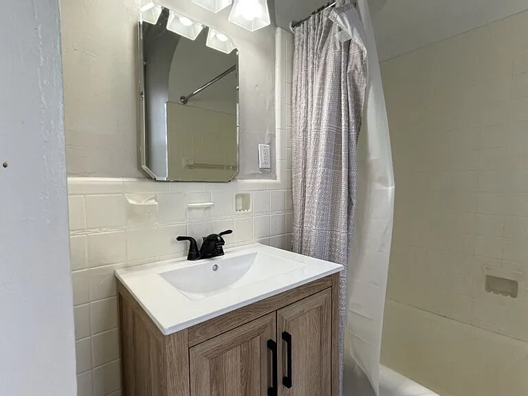 105 Nesmith St #3 — Photo 4