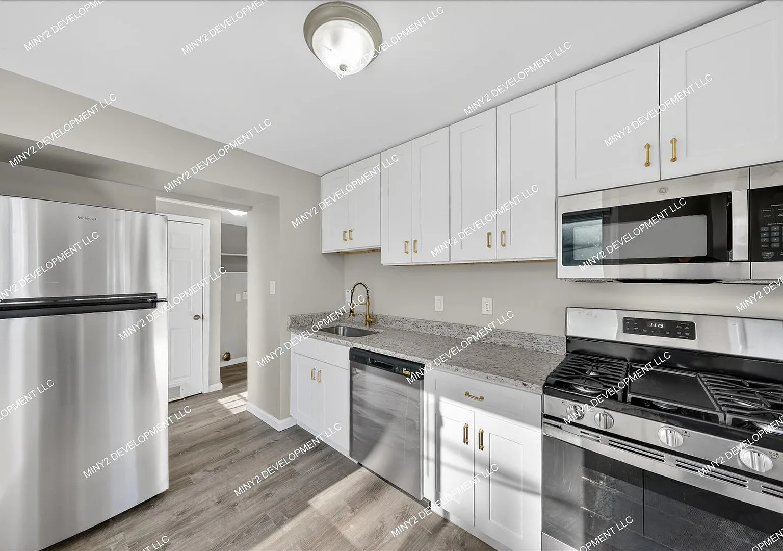 Fully Renovated 2-Bedroom Single-Level Home in Warren — Photo 2