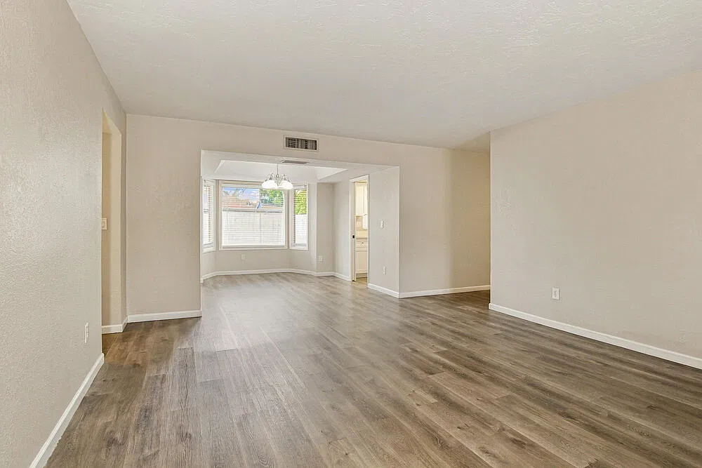 4 bed, 2.0 bath, 2196 sqft, $2,315 — Photo 3