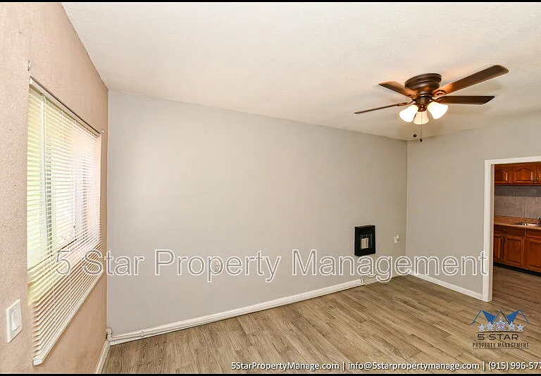 1212 N Laurel St #B — Photo 6