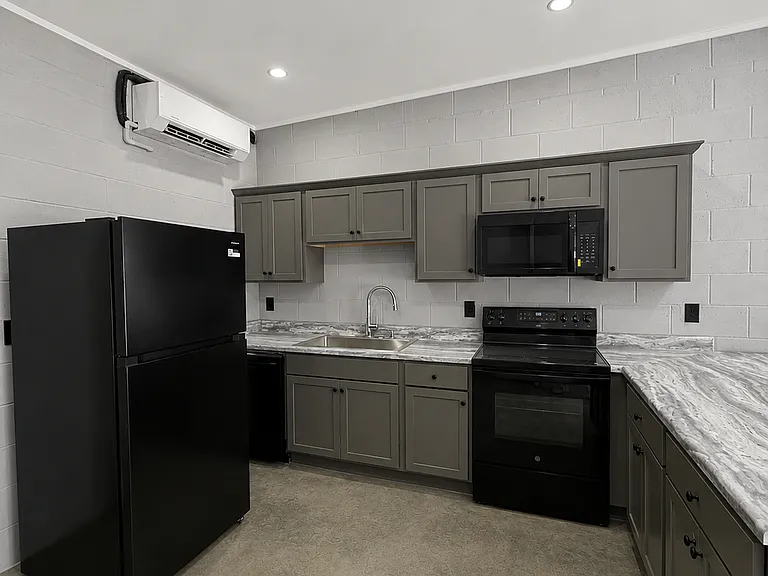 218 Wright Ave — Photo 5