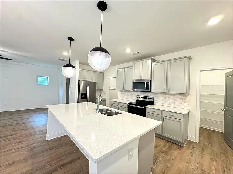 2955 Vinca Dr — Photo 11