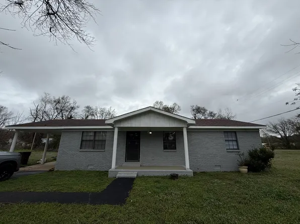 1709 Tennessee St, Sheffield, AL 35660