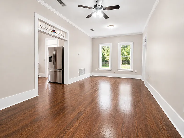 2208 Coggin Ave — Photo 14