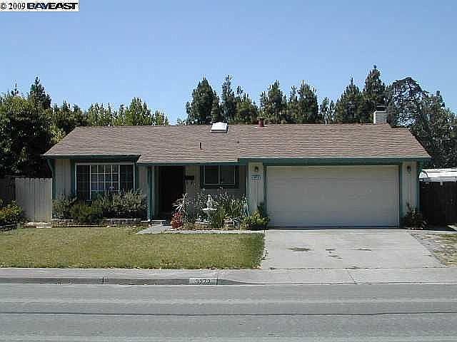 2nd image of 3272 San Andreas Dr