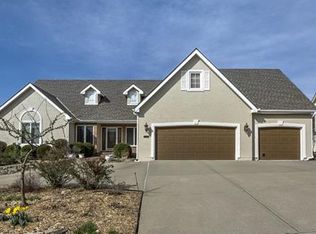 3108 NE 70th St, Kansas City, MO 64119