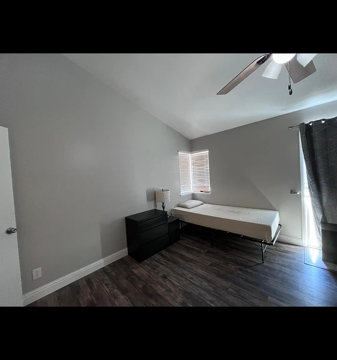 7800 Auburn Blvd — Photo 1